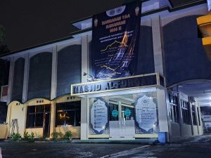 Jemaah Muhammadiyah Padati Masjid Al-Furqon Tunaikan Salat Tarawih